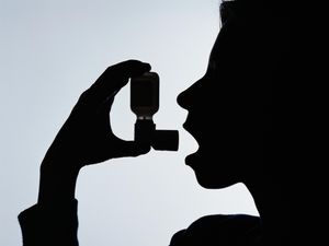 Pelancong Wanita Disetop Menuju Pesawat gegara Inhaler Pelancong Wanita Disetop Menuju Pesawat gegara Inhaler