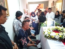 Tiba di Rumah Duka, Jenazah Andra Disambut Isak Tangis Keluarga