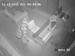 Pencuri Diduga Profesional Terekam CCTV di Banyumas, ini Foto Aksi Mereka