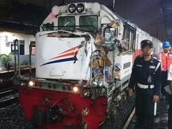 Imbas Kereta Senja Utama Yogya Tabrak Truk, Penumpang Sempat Telantar