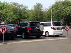 Ahok Temui Jokowi di Istana, Ada Apa?