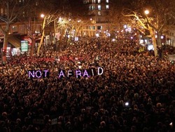 Polisi Prancis Gerebek Beberapa Gudang Senjata di Paris