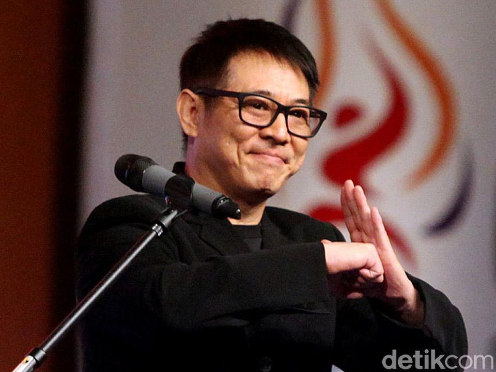 12 Penampilan Aktor Laga Dulu-Sekarang, Jackie Chan Beda Banget