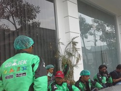 Driver Go-Jek Tak Takut Dipecat karena Unjuk Rasa di Kemang