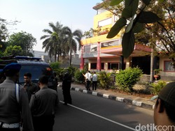 Granat Meledak di Duren Sawit, Saksi: Buuum, Suara Keras Bikin Alarm Mobil Menyala