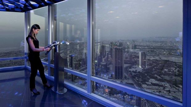 Pemandangan Burj Khalifa Lantai 125