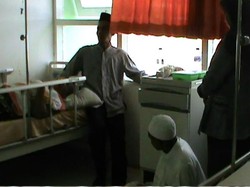 Diduga Punya Ilmu Santet, Penjual Pisang Goreng Dibacok Orang Tak Dikenal