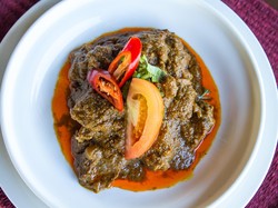 Rendang Pakai Daging Impor Lebih Cepat Empuk, Ini Trik Bikinnya