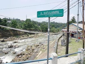Sungai Ciliwung Meluap, Katulampa Siaga 3 Sungai Ciliwung Meluap, Katulampa Siaga 3