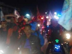 Mau Demo di Depan Istana Besok, Ratusan Buruh Longmarch dari Merak