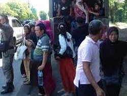 Demo Sopir Angkot, 49 Mobil dan 10 Motor Pemkot Angkut Warga