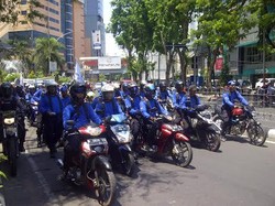 Buruh Demo di Grahadi, Pengguna Jalan Diimbau Hindari Gubernur Suryo