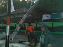 BNPB: Puting Beliung di Pulau Jawa, 4 Orang Tewas dan 2.191 Bangunan Rusak