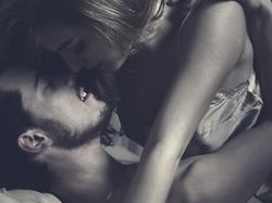 Pasutri Ingin Coba Posisi Bercinta Baru Tapi Malah Tidak Nyaman