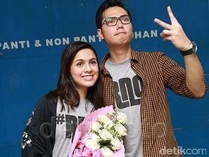 Nycta Gina Dikaruniai Putra Pertama