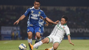 Fenomena Transformasi Posisi Gelandang Serang di Sepakbola Indonesia Fenomena Transformasi Posisi Gelandang Serang di Sepakbola Indonesia