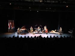 Pesan Indonesia Modern di Jazz Dwiki Dharmawan