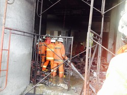 300 Unit AC Terbakar di Pademangan Diduga Akibat Puntung Rokok