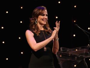 6 Bintang Superhero yang Dikutuk