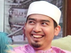 Heboh Solmed Minta Jatah Tidur Bareng Mantan Istri