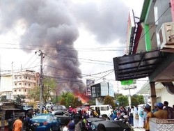 Bangunan di Samping Universitas Pamulang Terbakar, 7 Pemadam Diterjunkan