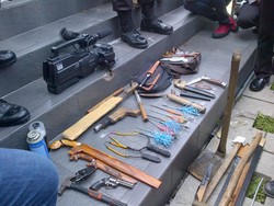 Sweeping Kader HMI di Arena Kongres, Polisi Temukan Sajam dan Senpi Rakitan