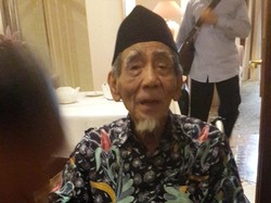 Setelah Bertemu Prabowo, Mbah Moen Ingin Bertemu Presiden Jokowi