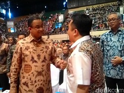 Buka Simposium Guru, Mendikbud: Guru Mulia karena Karya