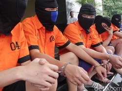 3 WN Hong Kong Penyelundup 49 Kg Sabu Lolos dari Hukuman Mati