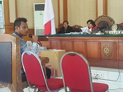 Jaksa Tunjukkan Foto Cek Rp 4,7 M, Penghubung Agus ke Margriet: Tidak Tahu