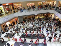 Pelestarian Budaya Tari Indonesia Lewat Indonesia Menari 2015