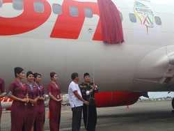 100 Pesawat Lion Air Ditempeli Logo Kongres XV GP Ansor