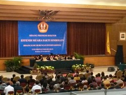 Disindir Papa Minta Saham, Setya Novanto Tinggalkan Sidang Promosi Effendi