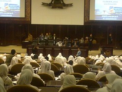 Bupati Purwakarta Ceramahi Siswa SMA di DPR, Sindir Gaya ABG yang Salah Arah