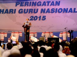 Di Depan Ribuan Guru, Jokowi: Banyak yang Enggak Percaya Kalau Saya Pandai