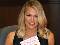 Bayang-bayang Mendiang Ayah di Kediaman Khloe Kardashian