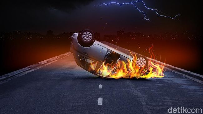 Sedan Terbakar di Tol Jakarta Arah Cikampek Sedan Terbakar di Tol Jakarta Arah Cikampek
