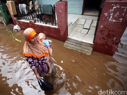 Kampung Pulo Banjir, Lalin di Jatinegara Arah Matraman Macet