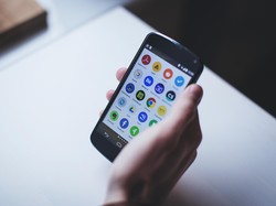 Sering Merasakan Getaran Palsu dari Ponsel, Sindrom yang Perlu Diwaspadai?