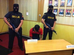 Penumpang Pesawat di Pekanbaru Tepergok Simpan Sabu Rp 304 Juta di Anus