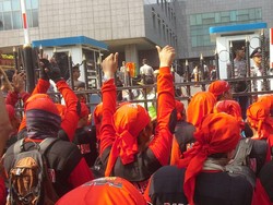 Puluhan Ribu Buruh Akan Kepung Istana Sabtu 6 Februari, Dilarang Long March