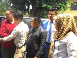 Sandy Tumiwa Ditangkap karena Tempat Tinggal yang Tak Jelas