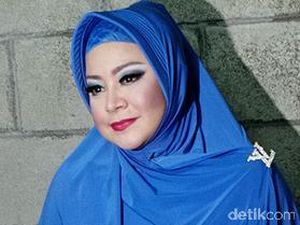 Ibundanya Sakit, Anisa Bahar Tuding Ada yang Main Ilmu Hitam Ibundanya Sakit, Anisa Bahar Tuding Ada yang Main Ilmu Hitam