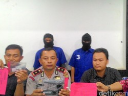 Polisi Tangkap Dua Tukang Parkir yang Bawa Airsoft Gun dan Narkotika