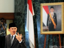 Ahok Kecewa dengan TransJ yang Tak Bisa Kalahkan Metromini Reyot