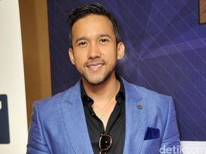 Maruli Tampubolon Kagumi Sosok Julia Perez Maruli Tampubolon Kagumi Sosok Julia Perez