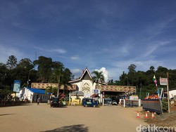 Sehari 1.500 Orang Keluar Masuk Perbatasan Entikong, Apa Saja Persoalannya?