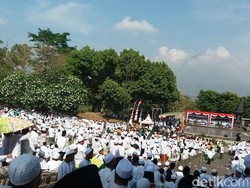 Ribuan Santri di Pasuruan Ikrar Ayo Ngaji, Jauhi Narkoba, Pasti Sejahtera