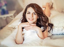 Tewas Akibat Ledakan, Politikus Cantik Rusia Tak Akur dengan Suami