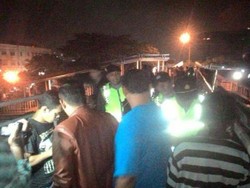 Patroli di JPO, Polsek Tambora Amankan 7 Pria Tak Beridentitas